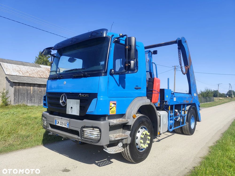 Mercedes-Benz AXOR 1833 - 1