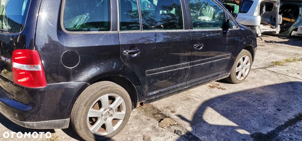 VW TOURAN 2.0 BKD silnik skrzynia fotele maska klapa szyby lusterko - 2