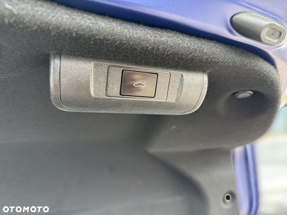 Toyota Camry 2.5 Hybrid Prestige CVT - 24