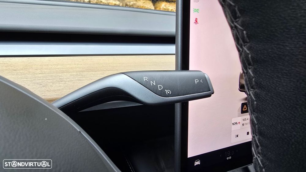 Tesla Model Y Long Range Tração Integral - 16