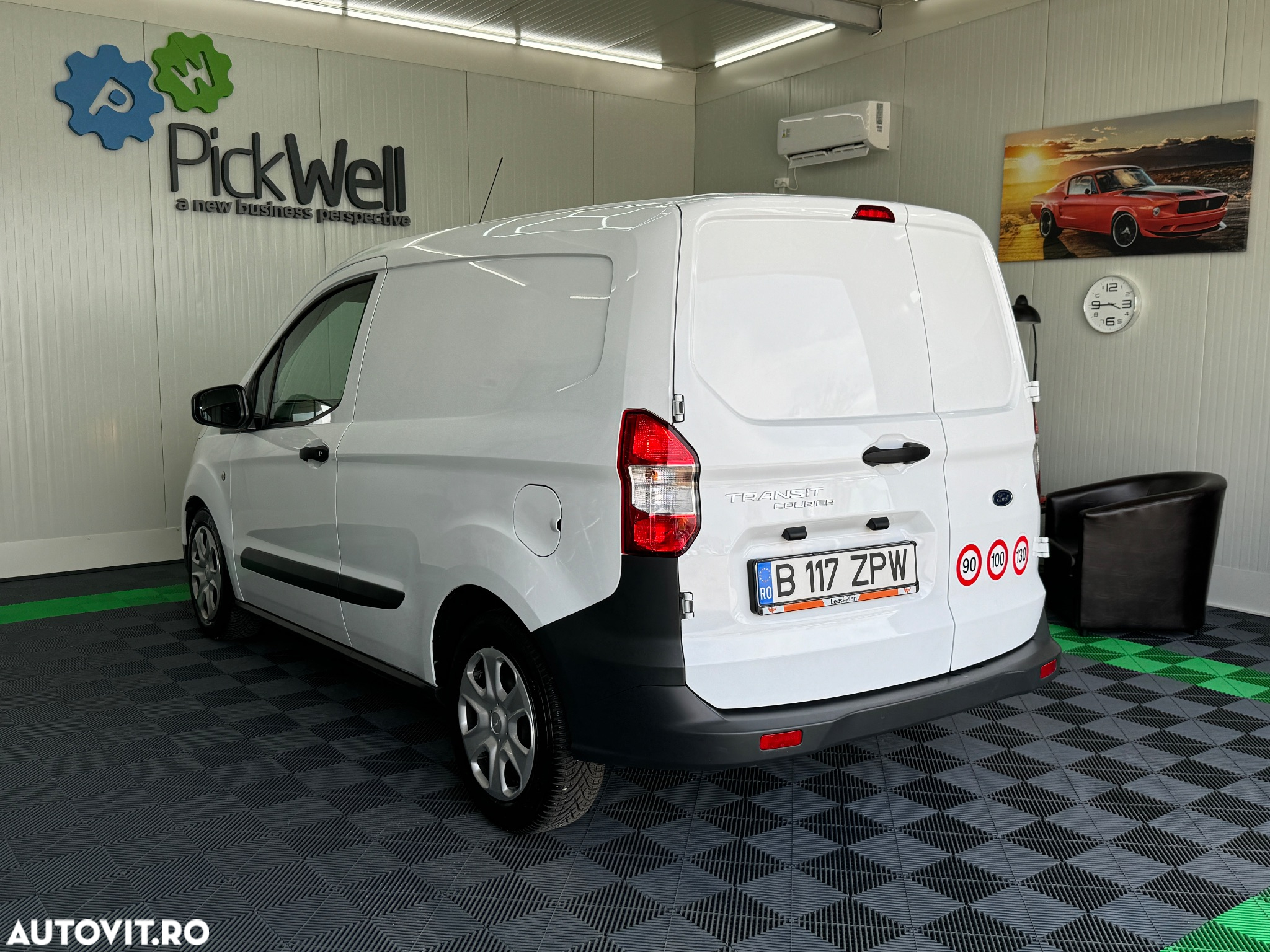 Ford Courier - 4