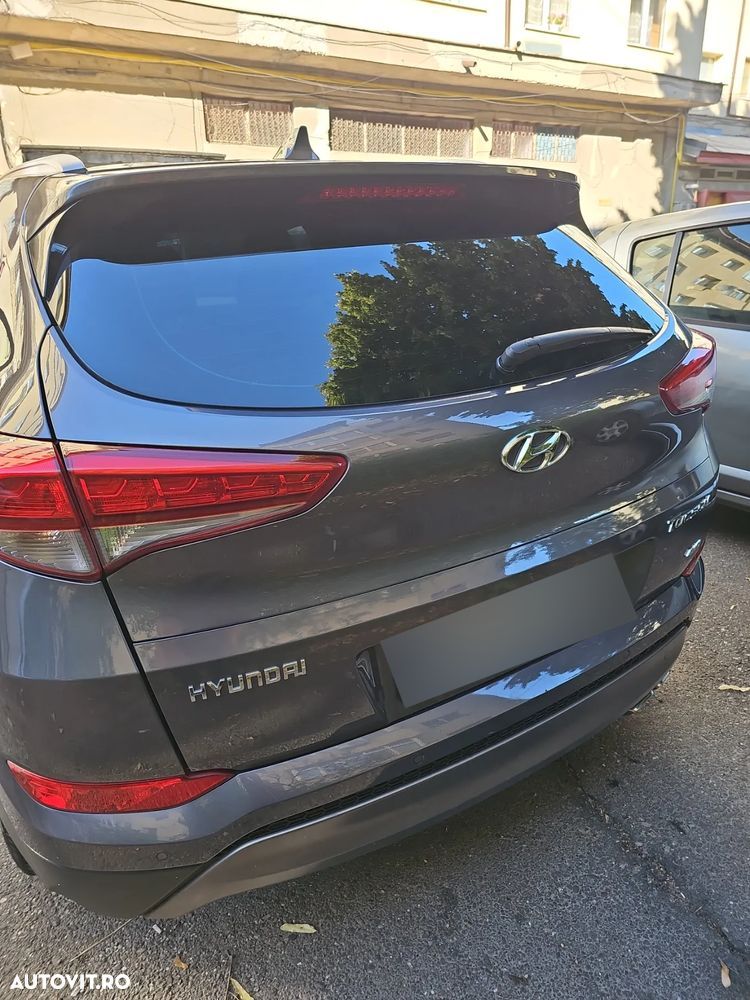 Hyundai Tucson 2.0 CRDI 4WD 6MT Style - 11
