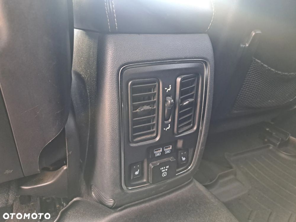 Jeep Grand Cherokee - 15