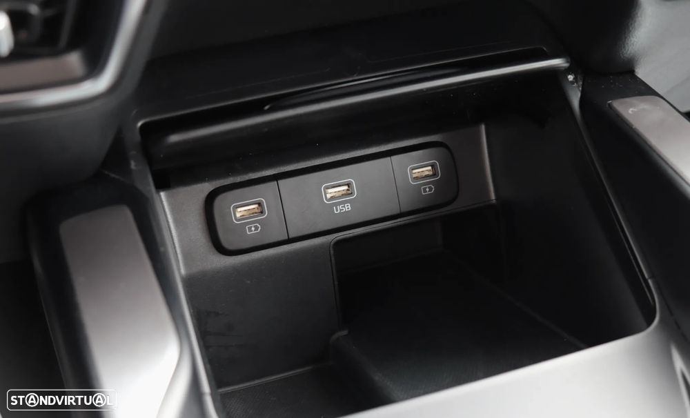 Kia Sorento 1.6 T-GDI PHEV AWD Aut. Vision - 24