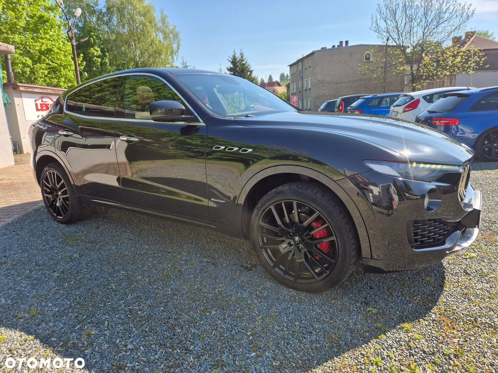 Maserati Levante Q4 GranLusso - 4