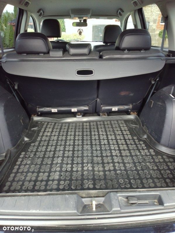 Mitsubishi Outlander - 6