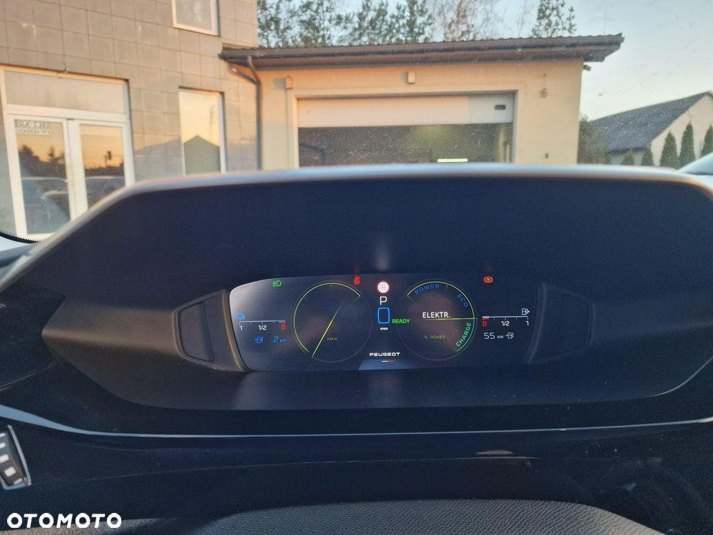 Peugeot 308 1.6 Hybrid PHEV Allure EAT8 - 31