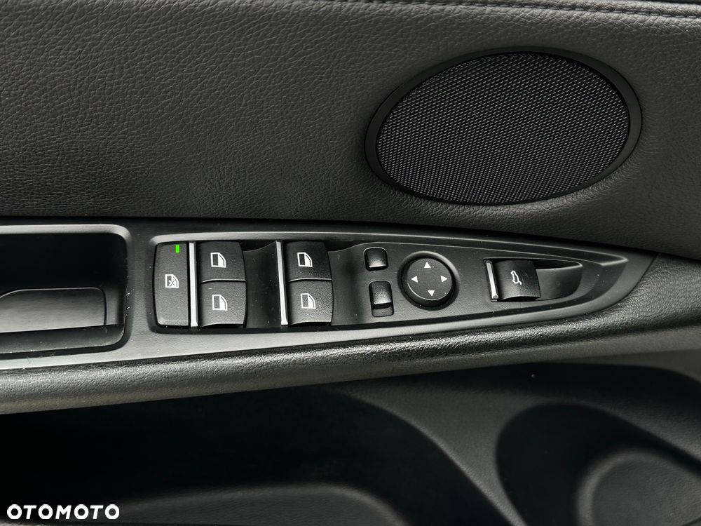 BMW X5 xDrive25d - 14
