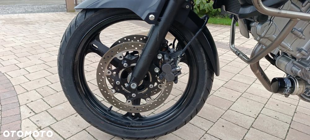 Suzuki V-STROM - 39