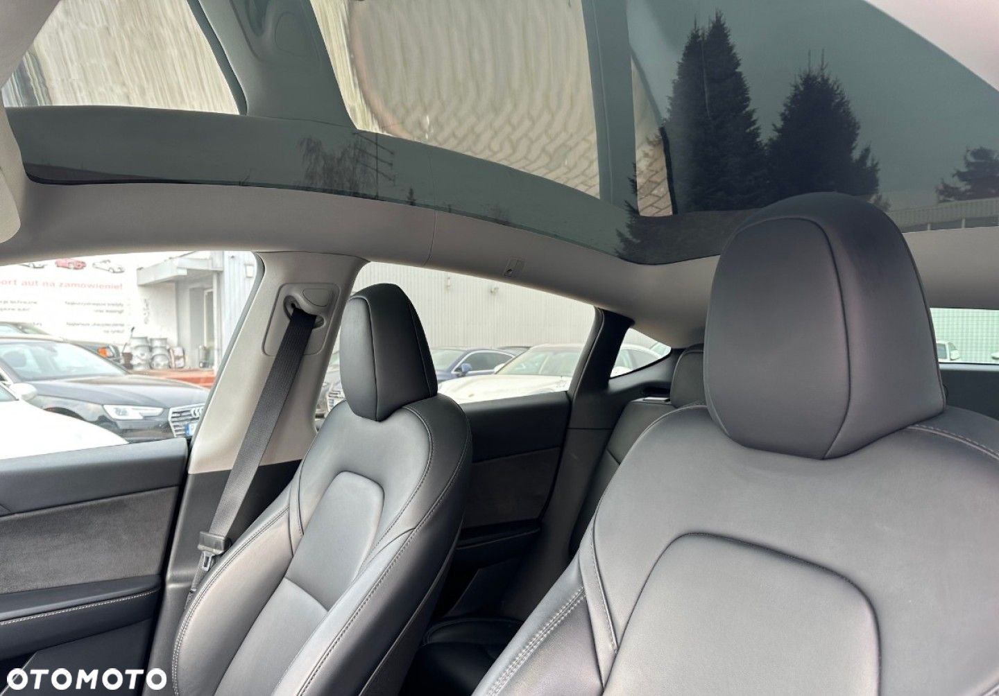 Tesla Y - 9