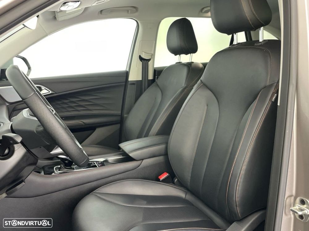 MG HS 1.5 Plug-in Hybrid Luxury - 17