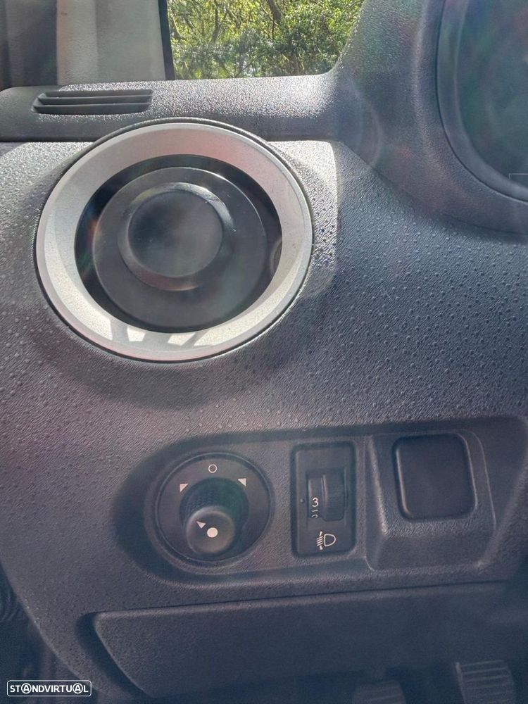 Citroën C2 1.4 HDi VTR - 21