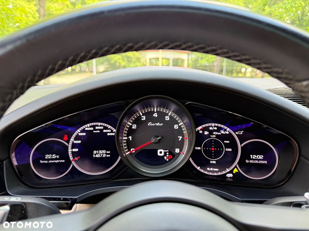 Porsche Cayenne - 22