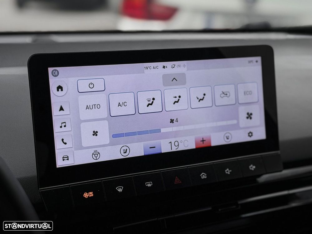 MG MG4 64 kWh Luxury - 22