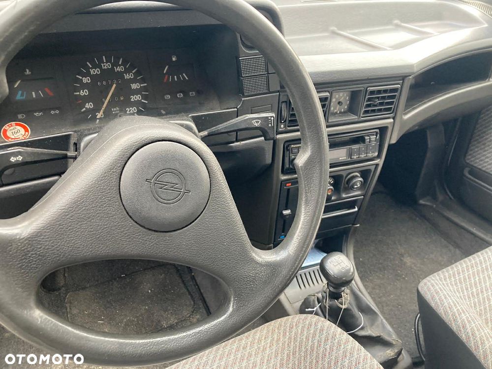 Opel Kadett 1.4 CS - 8