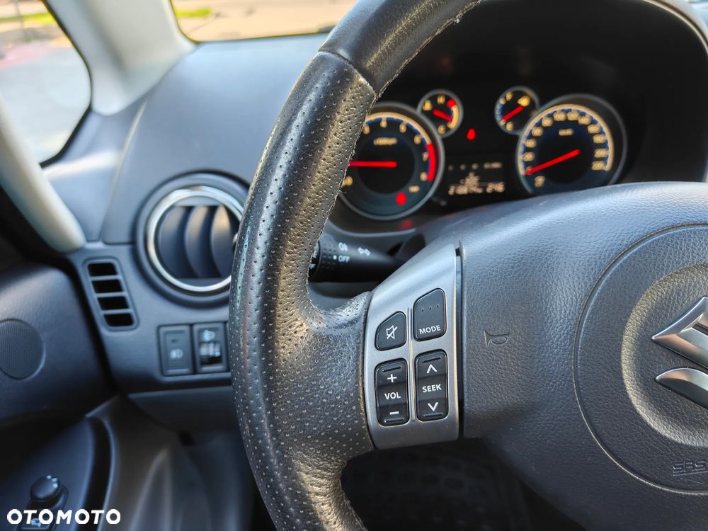 Suzuki SX4 1.6 VVT 4x2 Comfort - 26