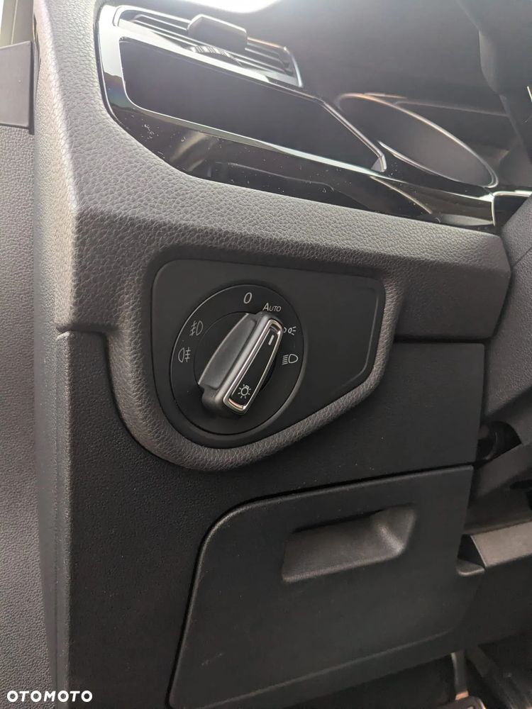 Volkswagen Touran 2.0 TDI BMT Highline DSG - 19