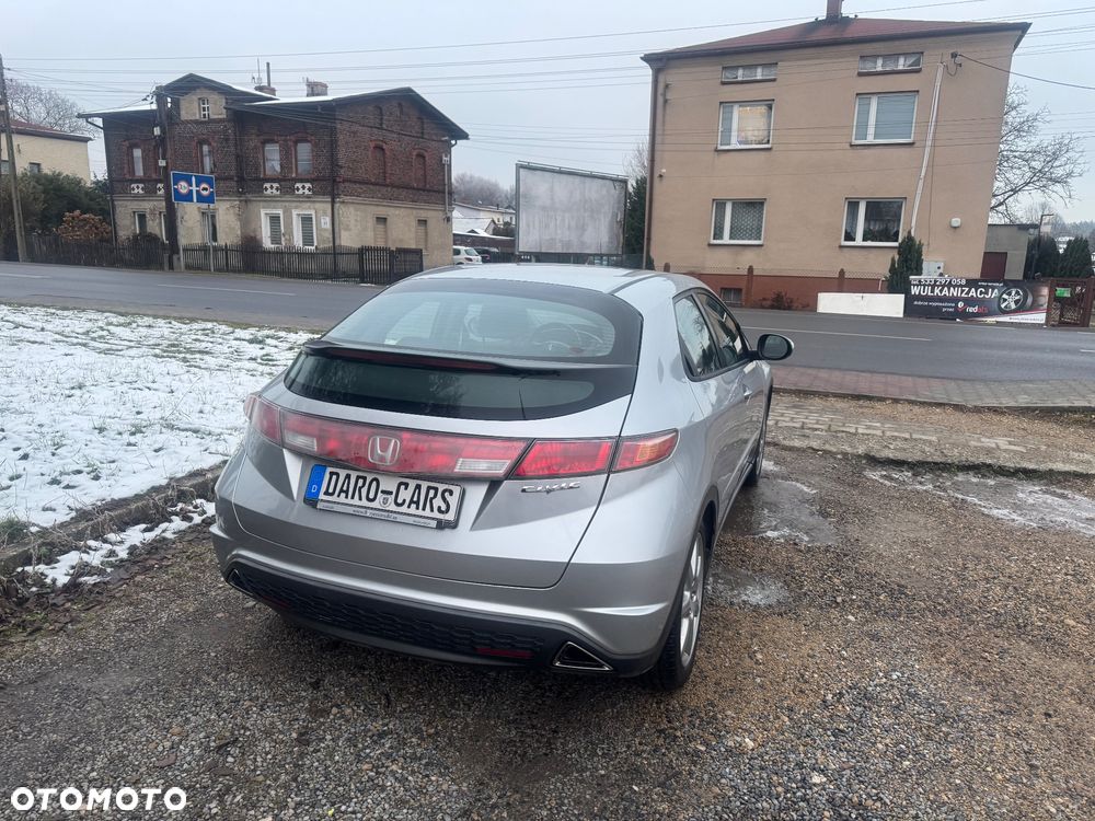 Honda Civic 1.8 Executive - 4