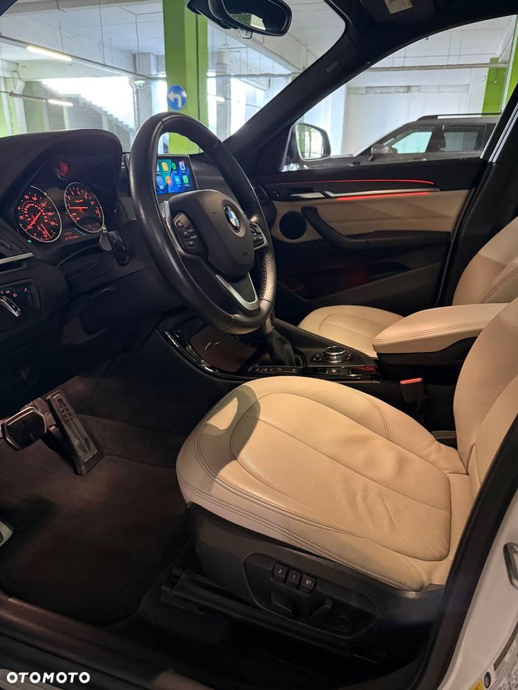 BMW X1 xDrive25i xLine - 11