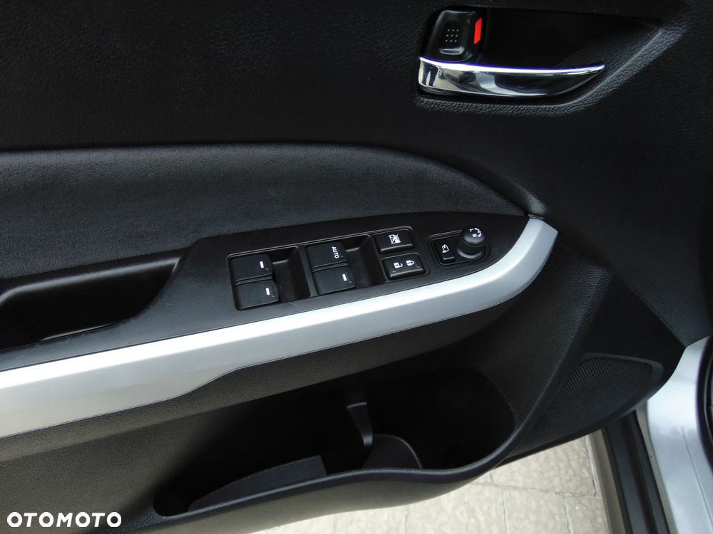 Suzuki Vitara 1.6 DDiS (4x4) Allgrip Comfort - 25