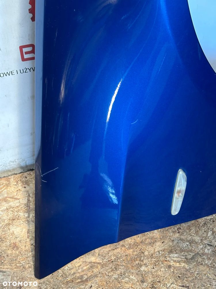 BŁOTNIK PRZEDNI PRAWY BMW E90  381 - 3