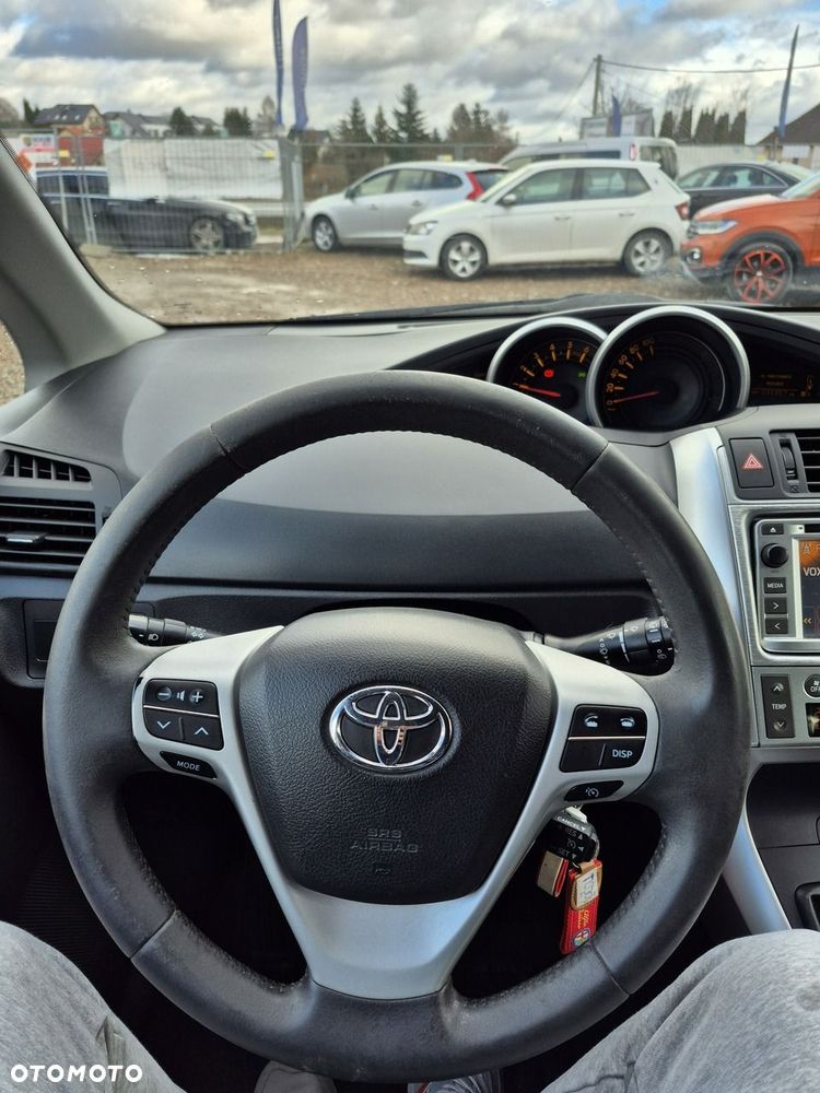 Toyota Verso - 5