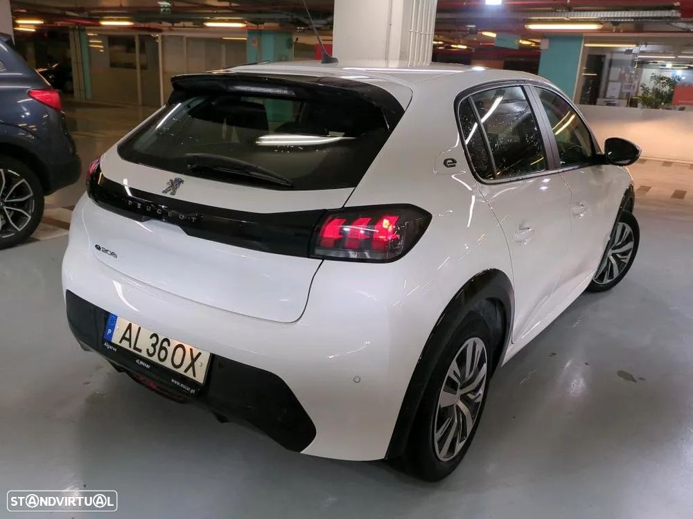 Peugeot 208 - 3