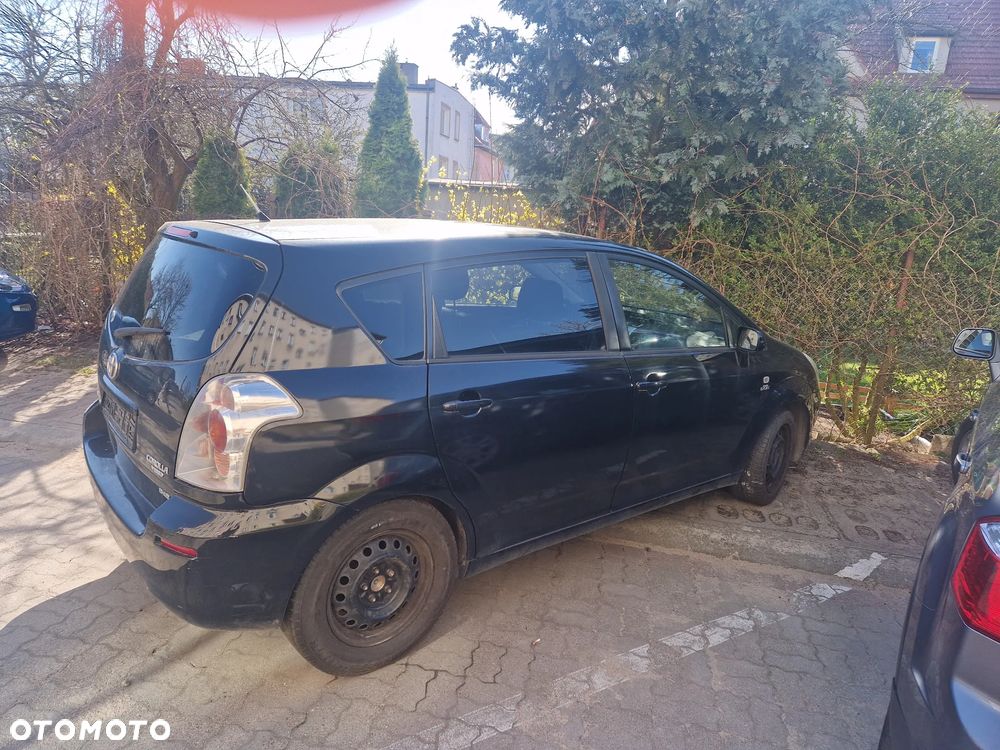 Toyota Corolla Verso 2.2 D-4D X + NAVI 7os - 2