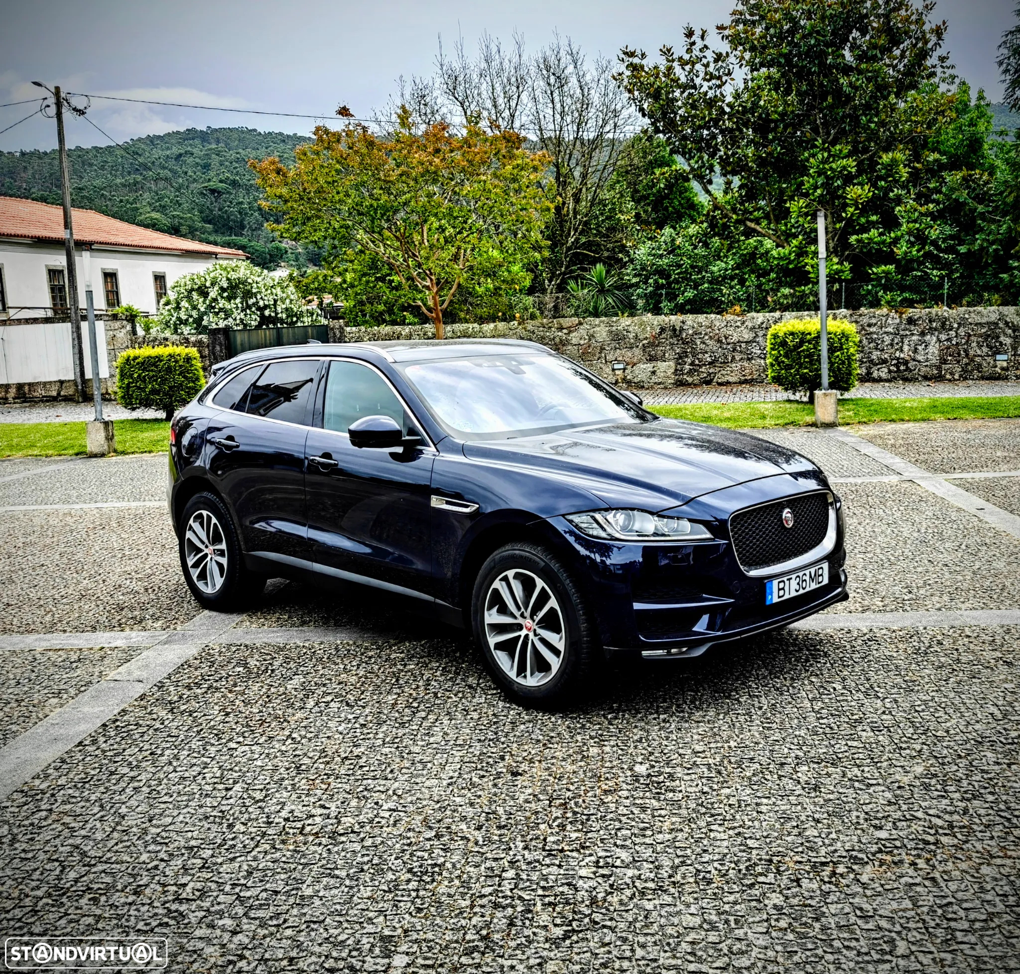 Jaguar F-Pace 2.0 D200 AWD R-Dynamic S - 39