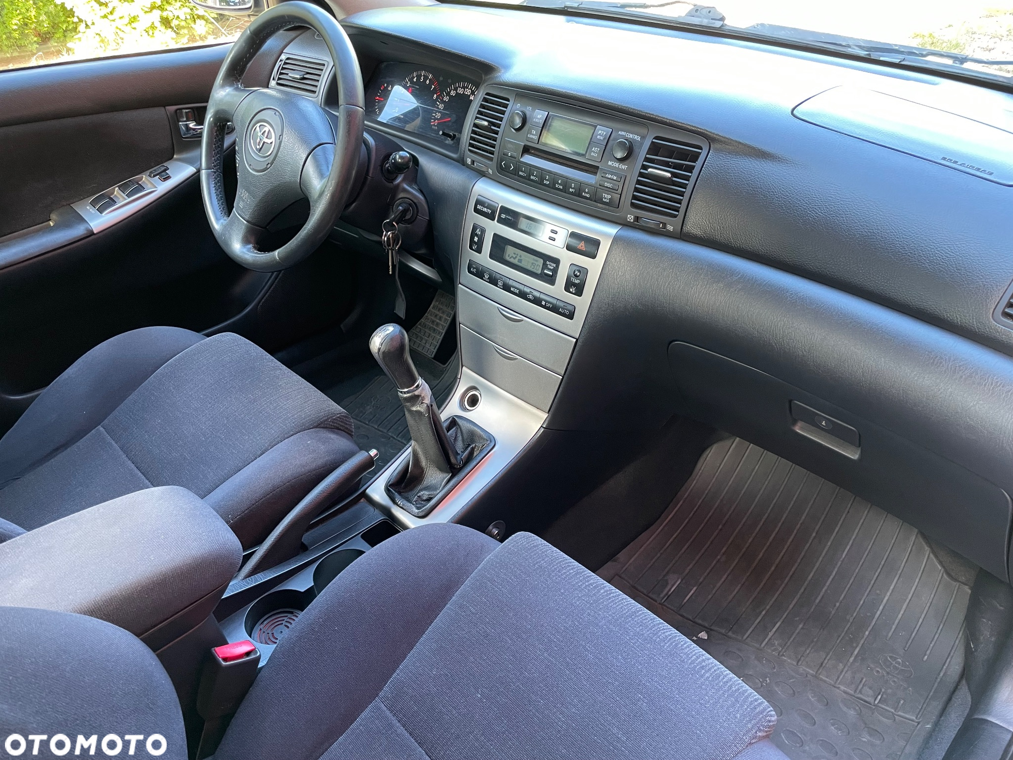 Toyota Corolla 1.6 VVT-i Sol - 11