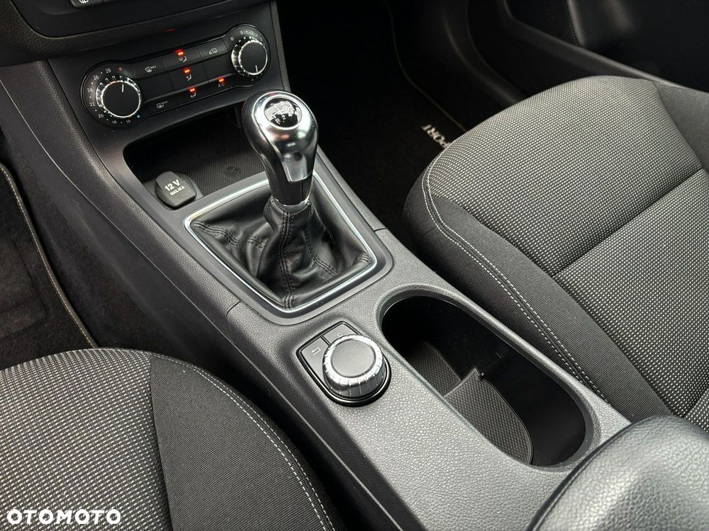 Mercedes-Benz Klasa B 180 Style - 21