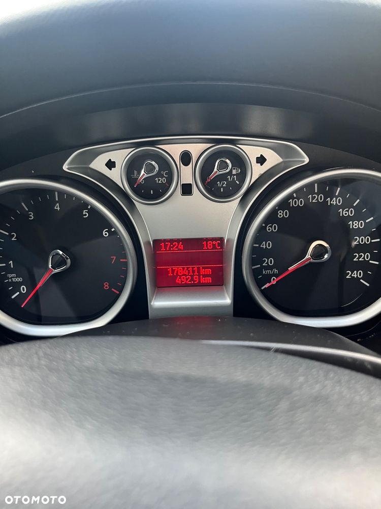 Ford Focus 1.6 Ambiente - 1