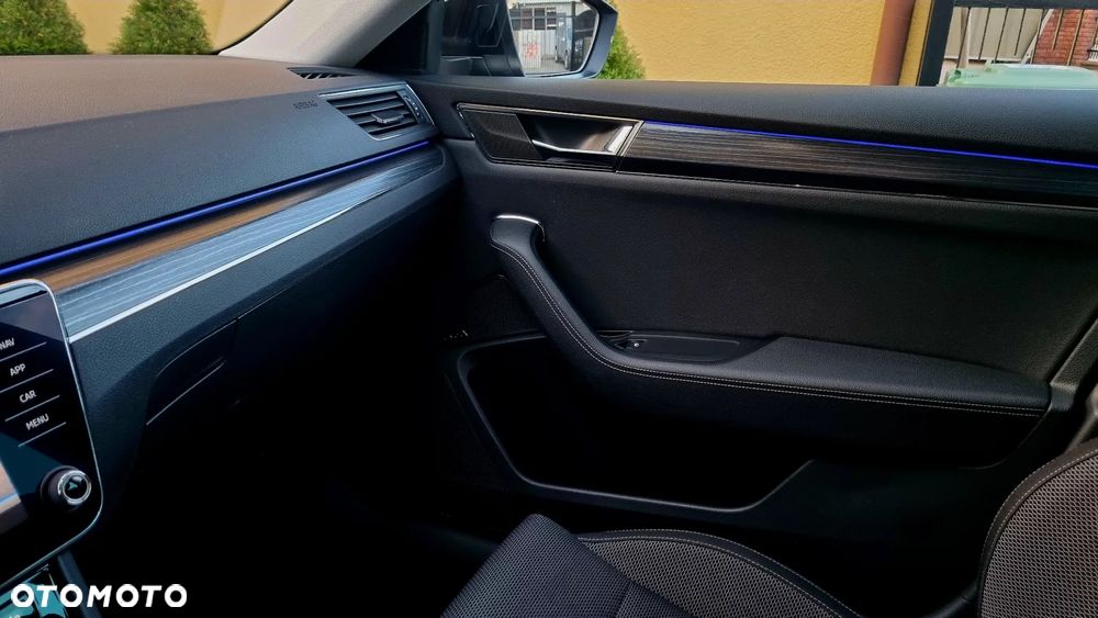 Skoda Superb 2.0 TDI SCR Style - 16