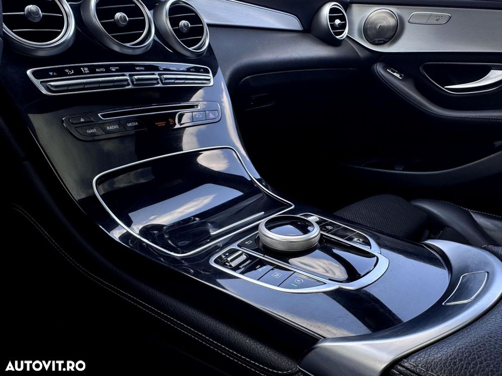 Mercedes-Benz GLC - 16