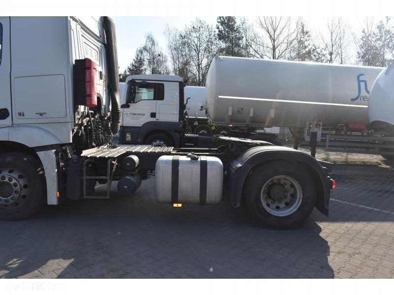 Mercedes-Benz Actros - 16