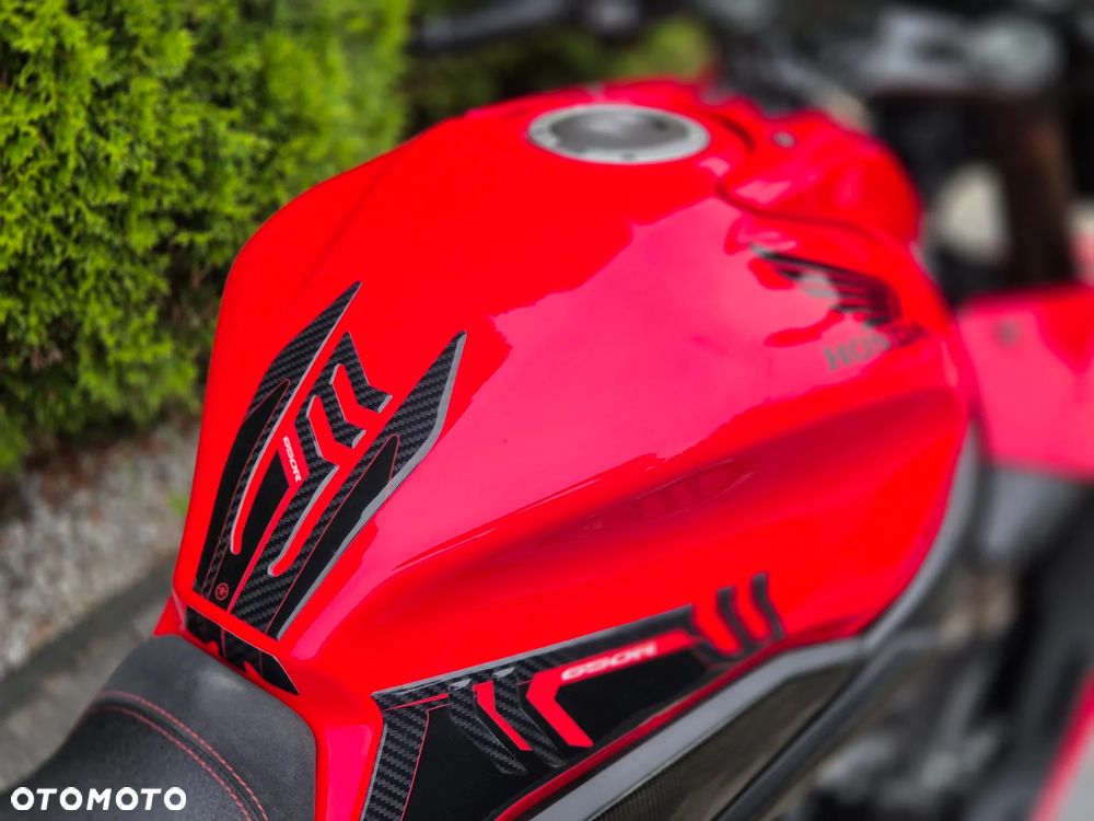 Honda CBR - 13