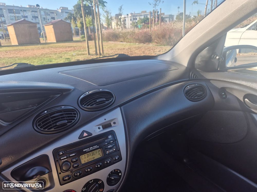 Ford Focus 1.8 TDdi Trend - 13