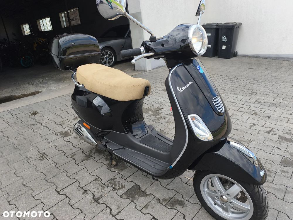Piaggio Vespa - 4