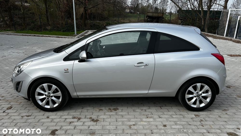 Opel Corsa 1.4 Cosmo - 2