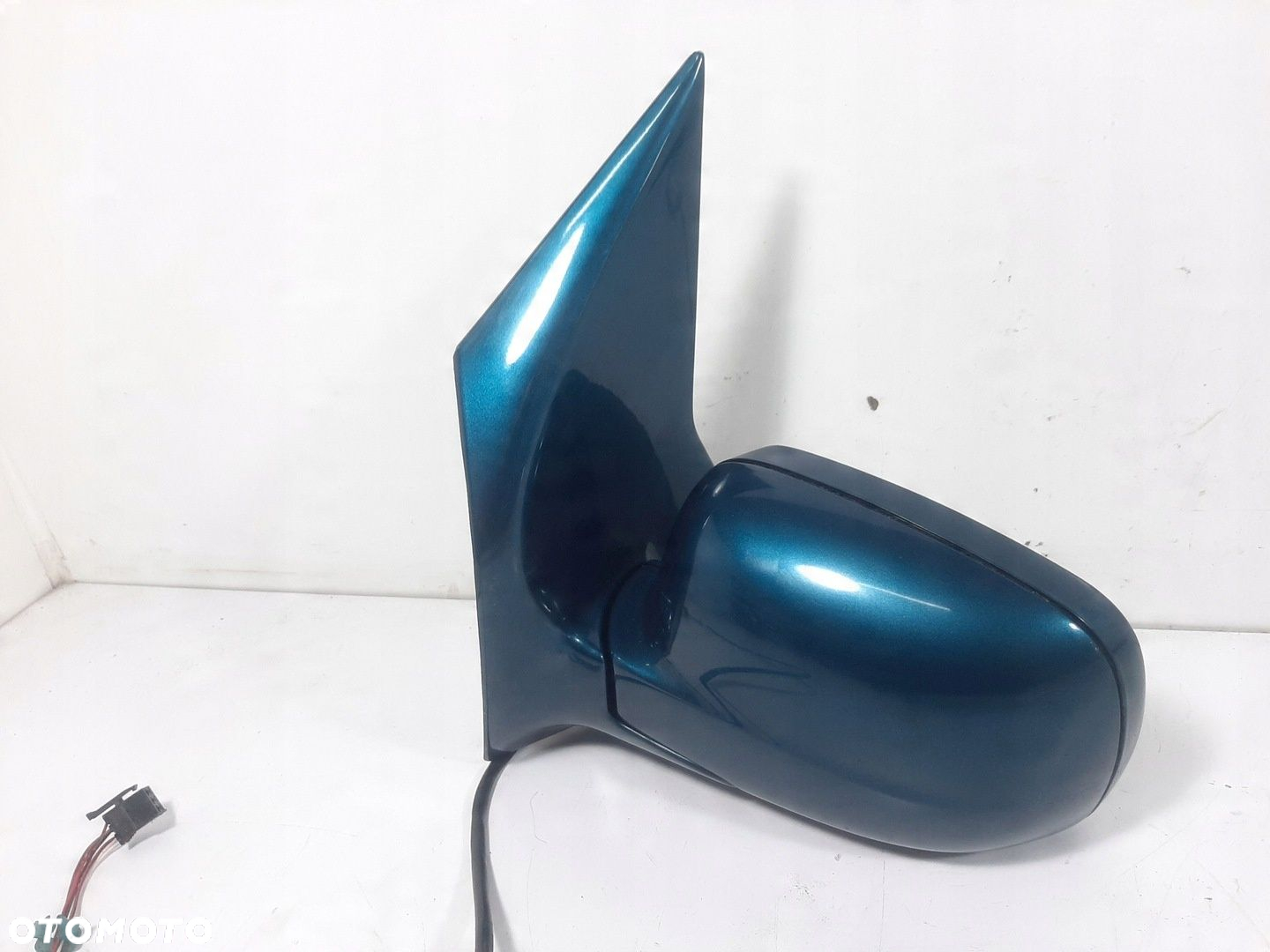 MERCEDES W638 V-KLASA 2.8 12V 98R LUSTERKO LEWE KOD 5560 5PIN 6388103116 - 7