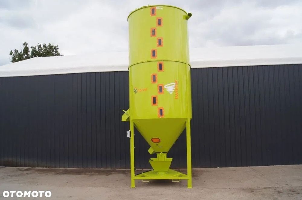 Paszowy mieszalnik pasz ADRAF Super Model Twister 500 750 1000 1200 1500 2000 25 - 12