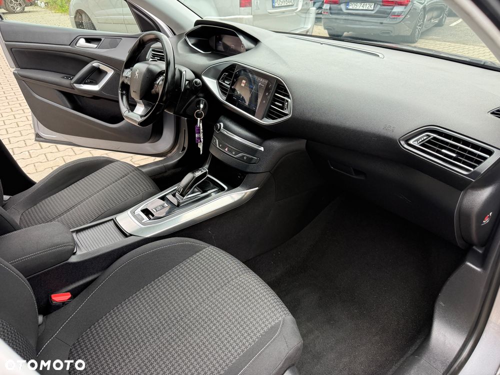 Peugeot 308 1.5 BlueHDi Active S&S EAT8 - 16