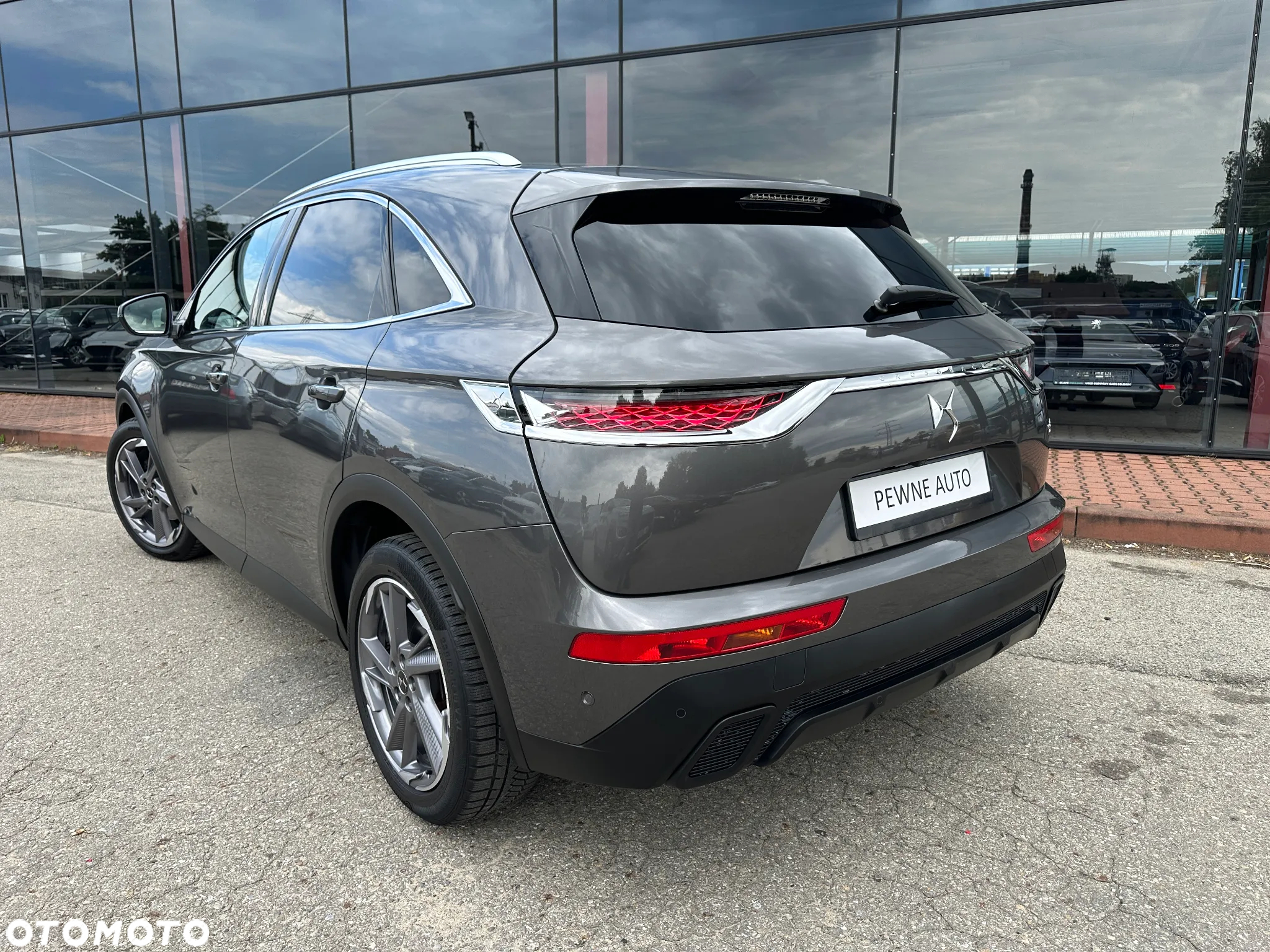 DS Automobiles DS 7 Crossback - 11