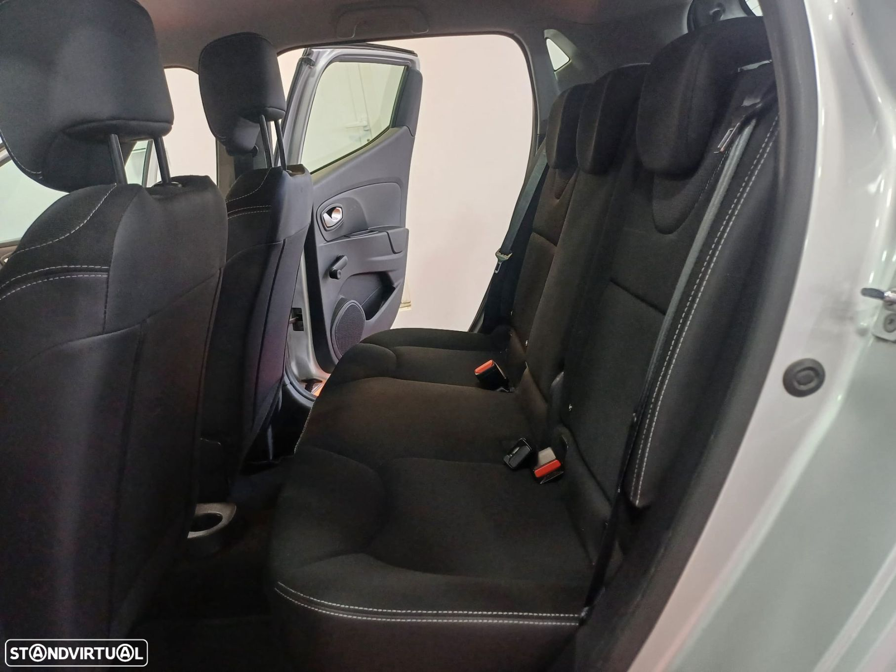 Renault Clio 1.5 dCi Limited - 13