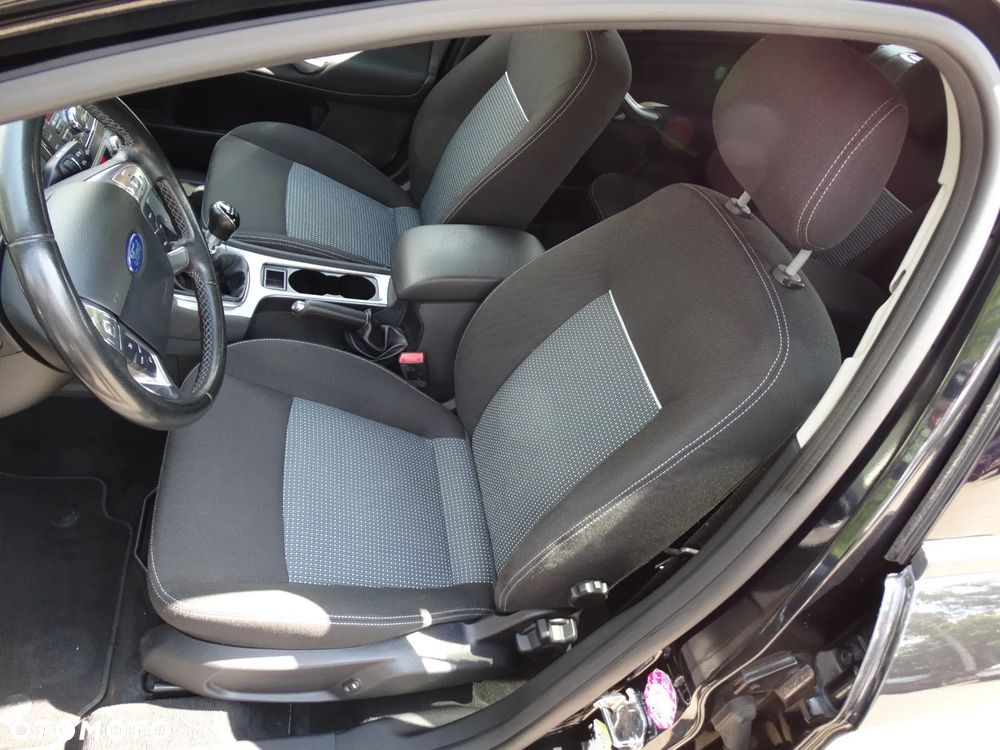 Ford Mondeo 1.6 T Gold X Plus - 14