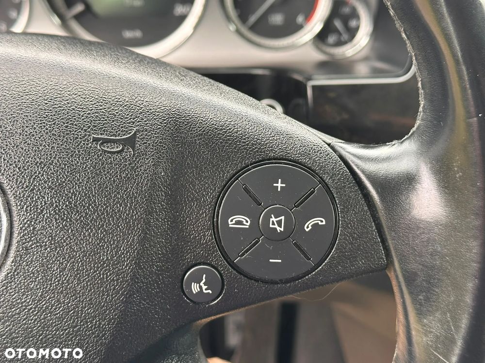 Mercedes-Benz Klasa E 220 CDI DPF BlueEFFICIENCY Avantgarde - 30
