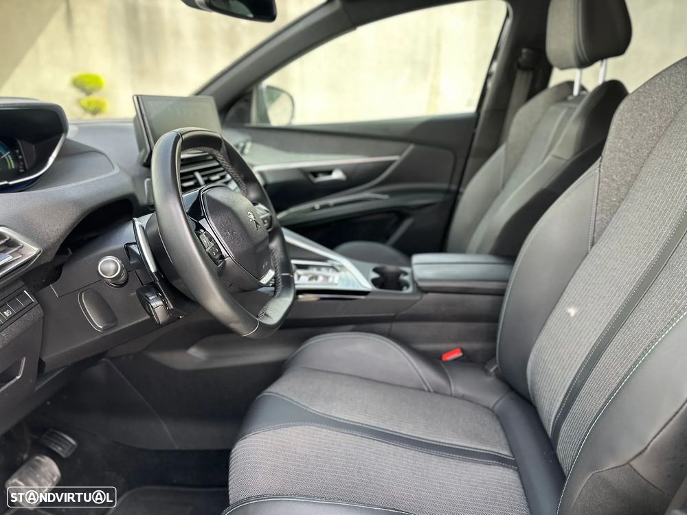 Peugeot 3008 1.6 Hybrid Allure e-EAT8 - 17