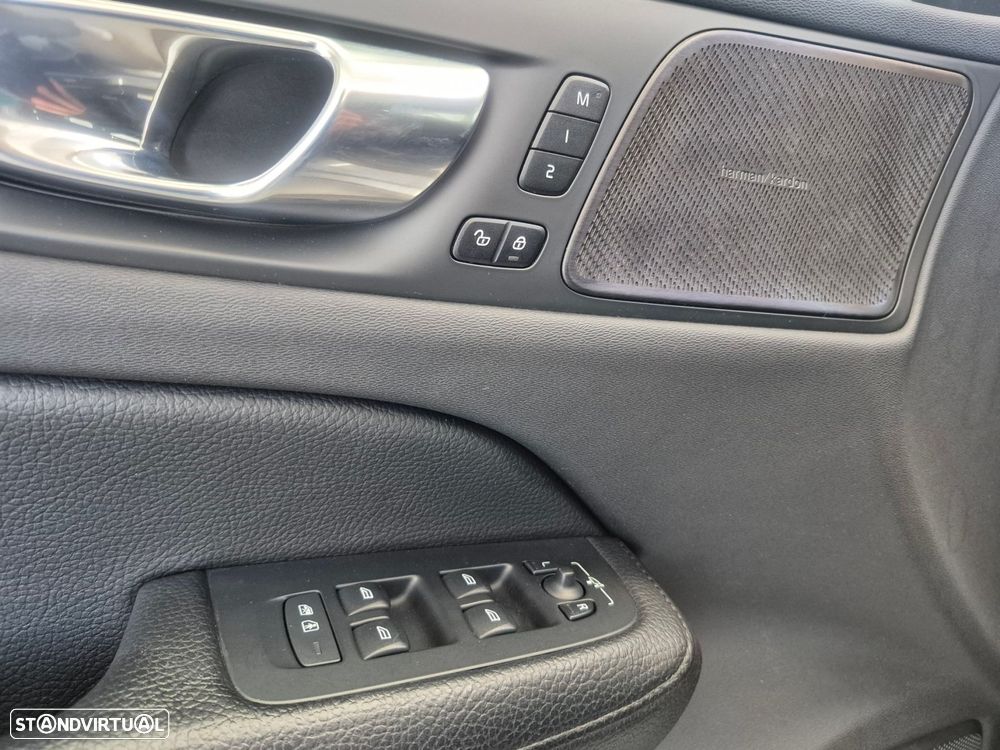 Volvo V60 2.0 B4 Inscription Geartronic - 12
