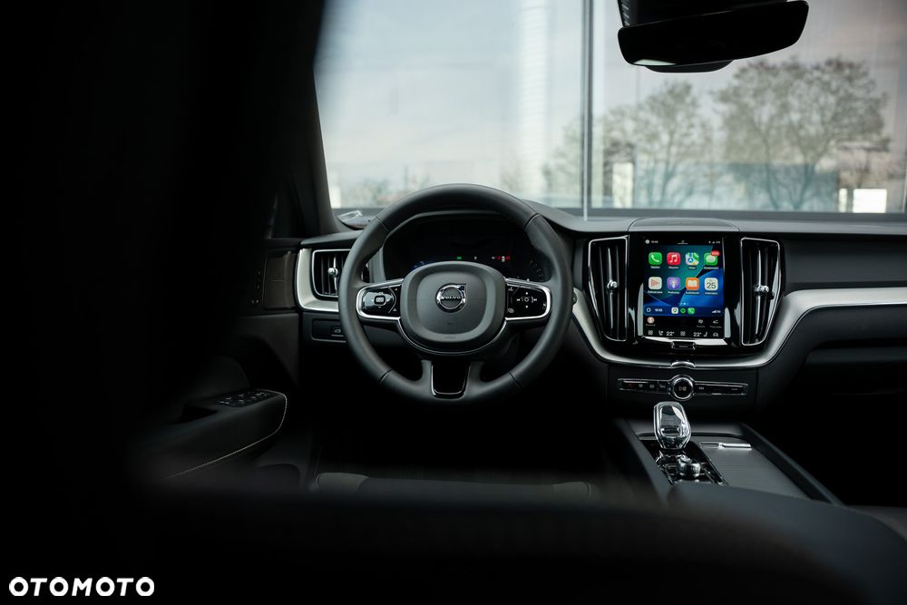 Volvo XC 60 B5 B AWD Ultimate Dark - 27