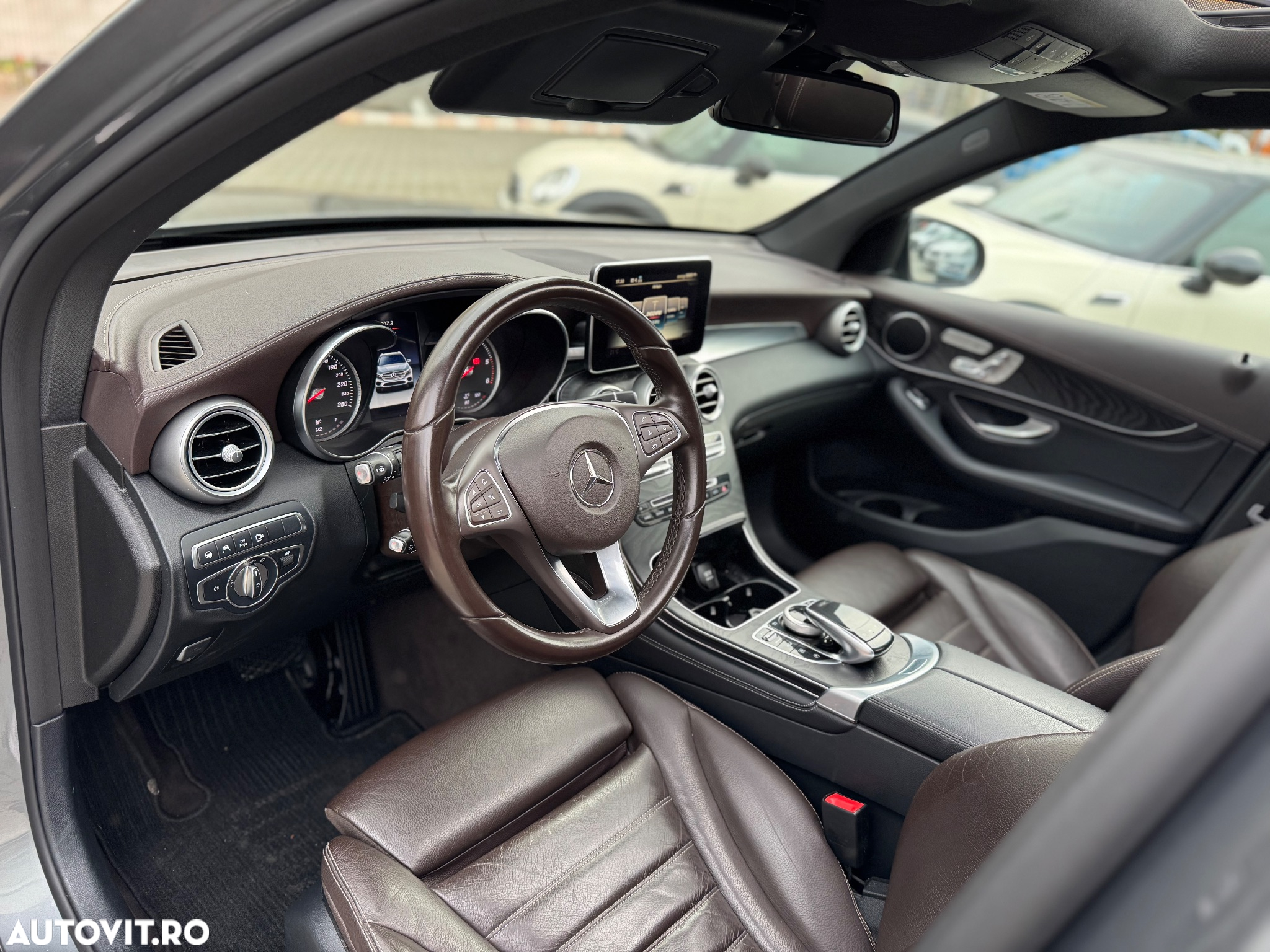 Mercedes-Benz GLC 250 d 4MATIC - 17